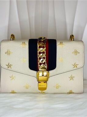 Gucci White Leather Shoulder Bag with Navy & Red Web and Gold Hardware